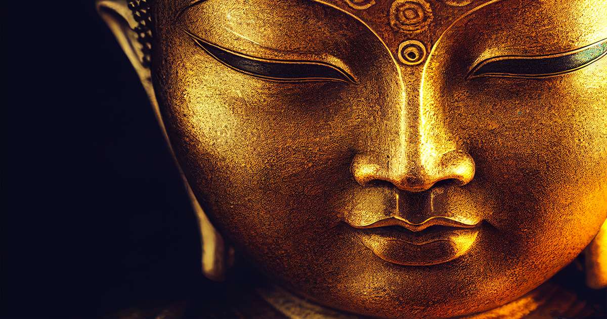 golden-buddha-face-close-up